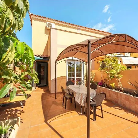 Gepflegtes In Teneriffas Sonnigem Sueden